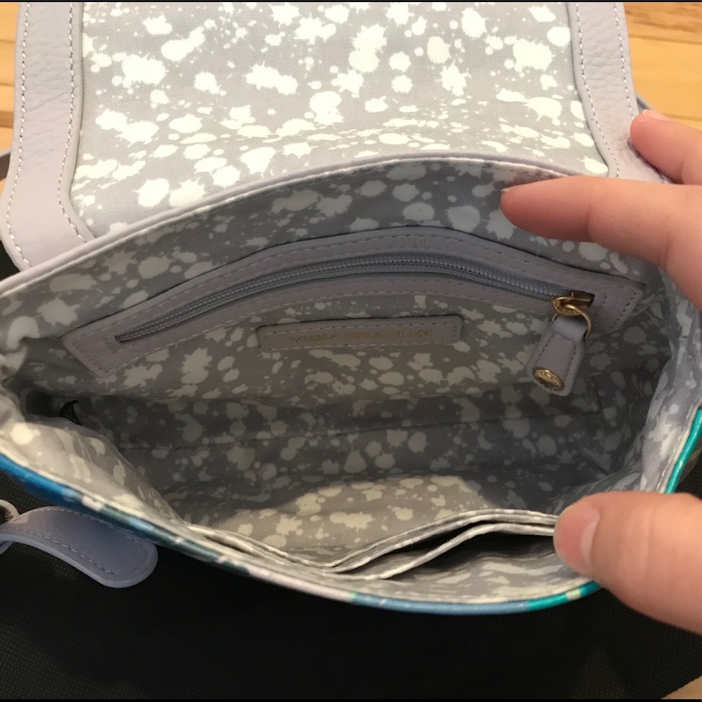Vera Bradley - Sarah Crossbody - Camofloral Grey - Picture 5 of 8